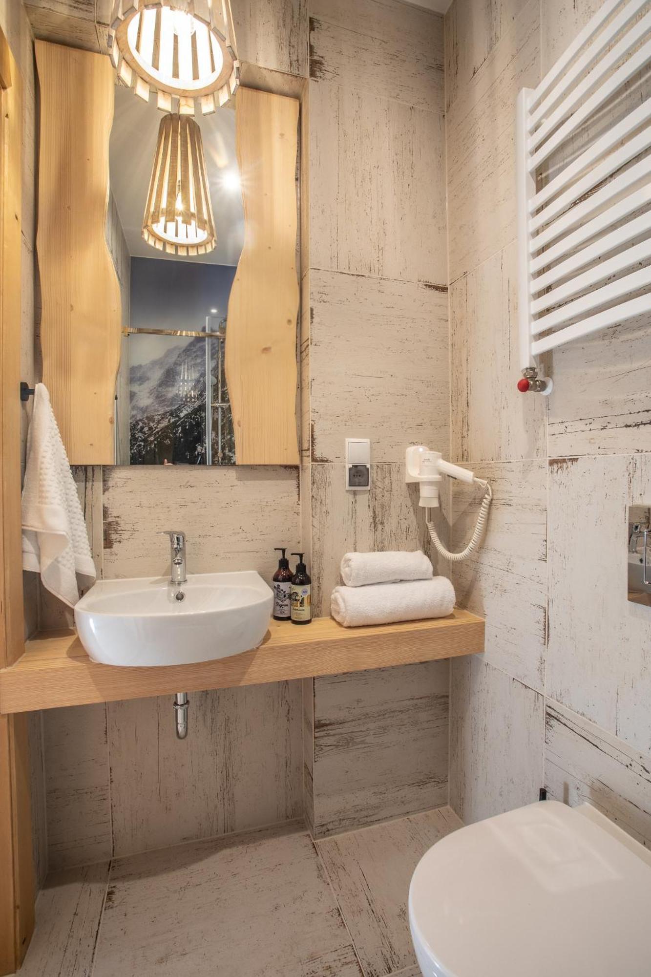 Niedzwiedzia Residence โปโรนิน ภายนอก รูปภาพ